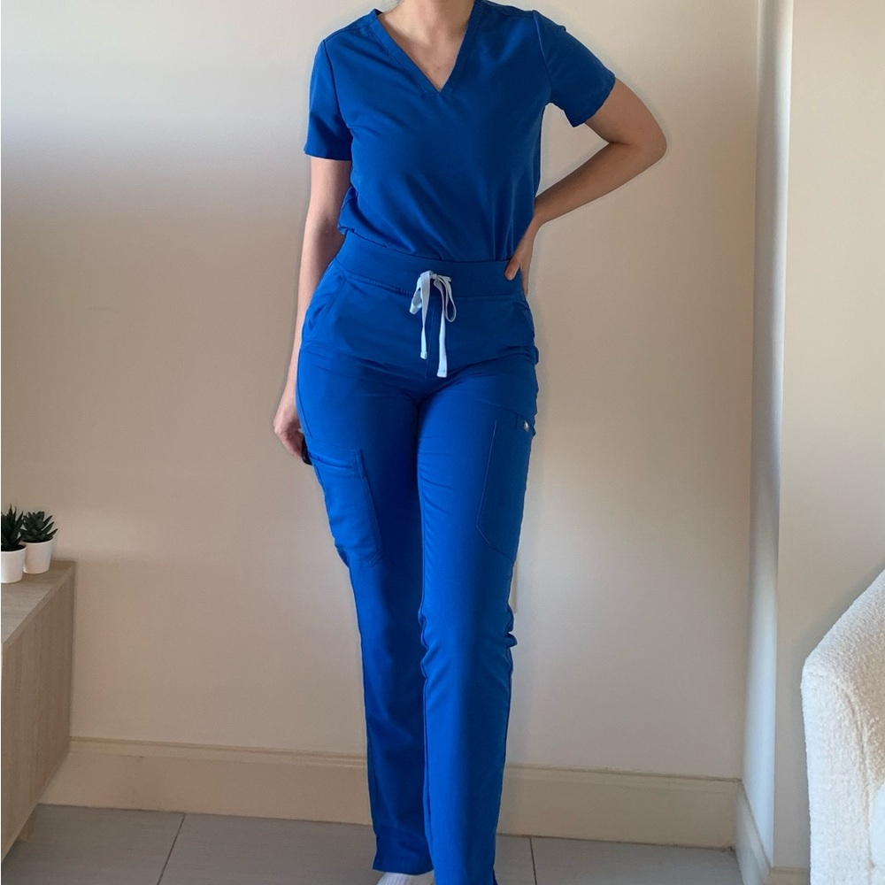 Figs Casma Scrub Top💙